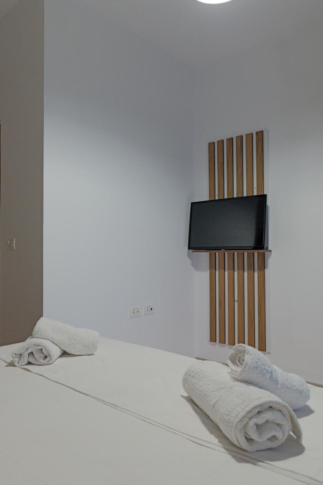 Hotel Holiday Σαράντα Εξωτερικό φωτογραφία