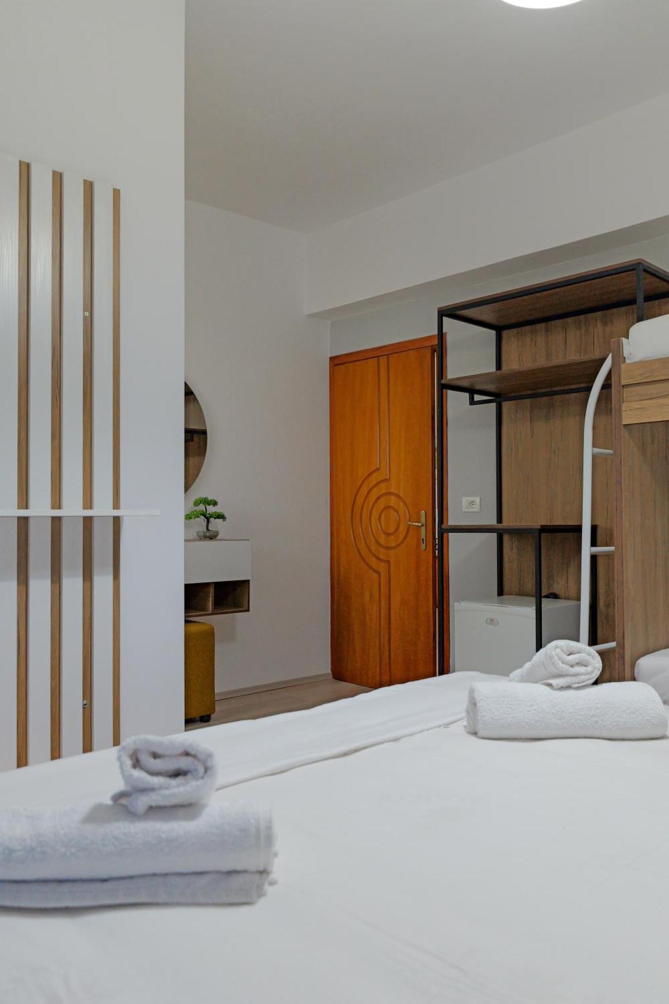 Hotel Holiday Σαράντα Εξωτερικό φωτογραφία